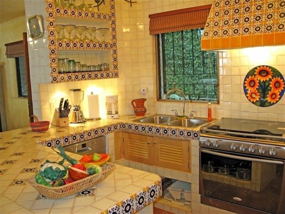 Remodeled kitchen,  6 burner stove, dishwasher and all stainless steel 