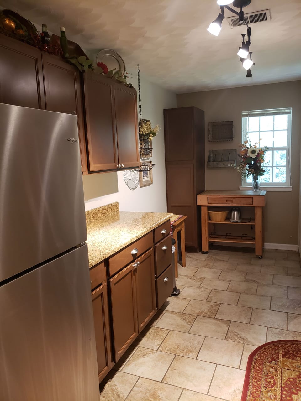 Full Kitchen 