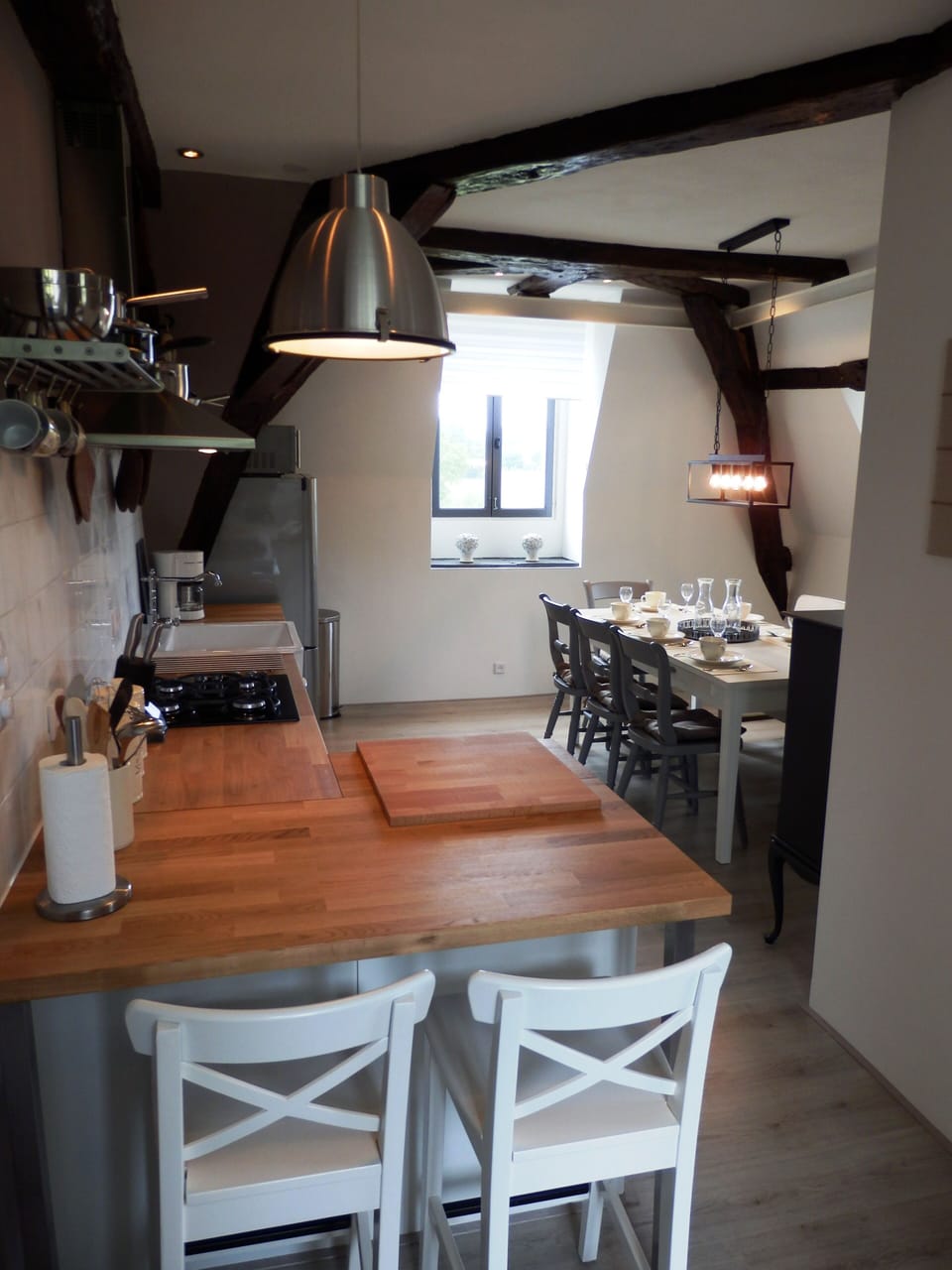 Suite / Gite: spacious kitchen