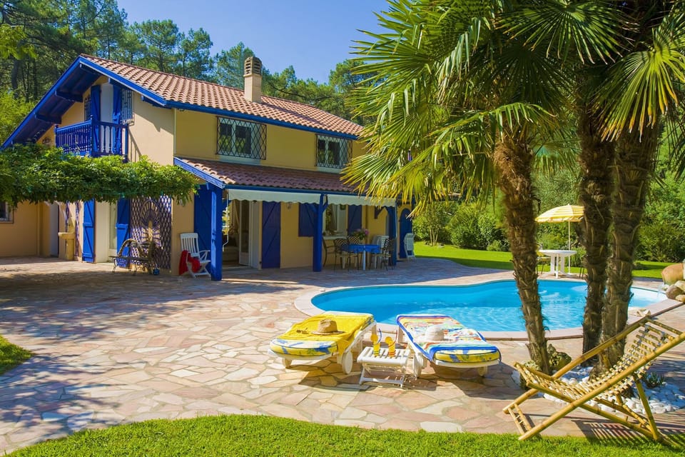 The Villa Pignada in the pine forest