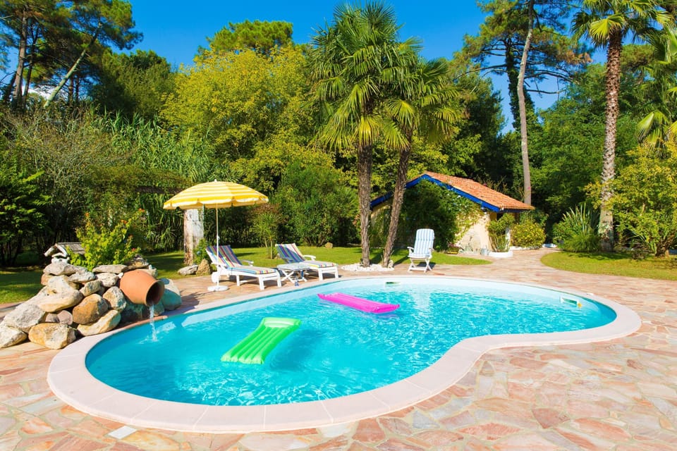 The private pool without any neighborhood