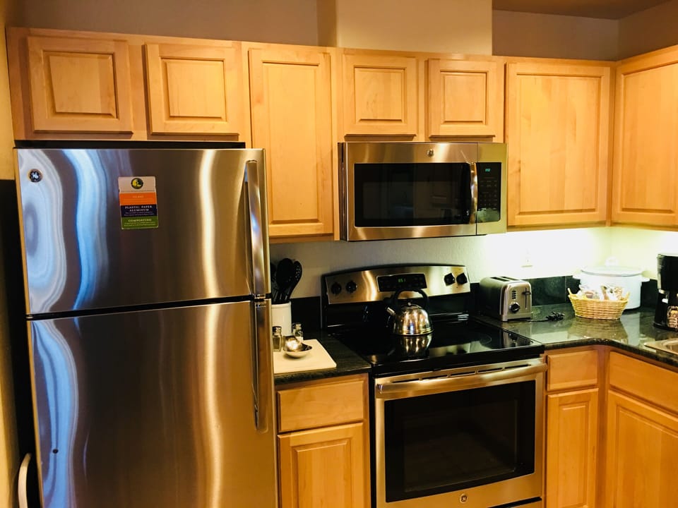 Kitchen in 1 and 2 
bedroom configuration
