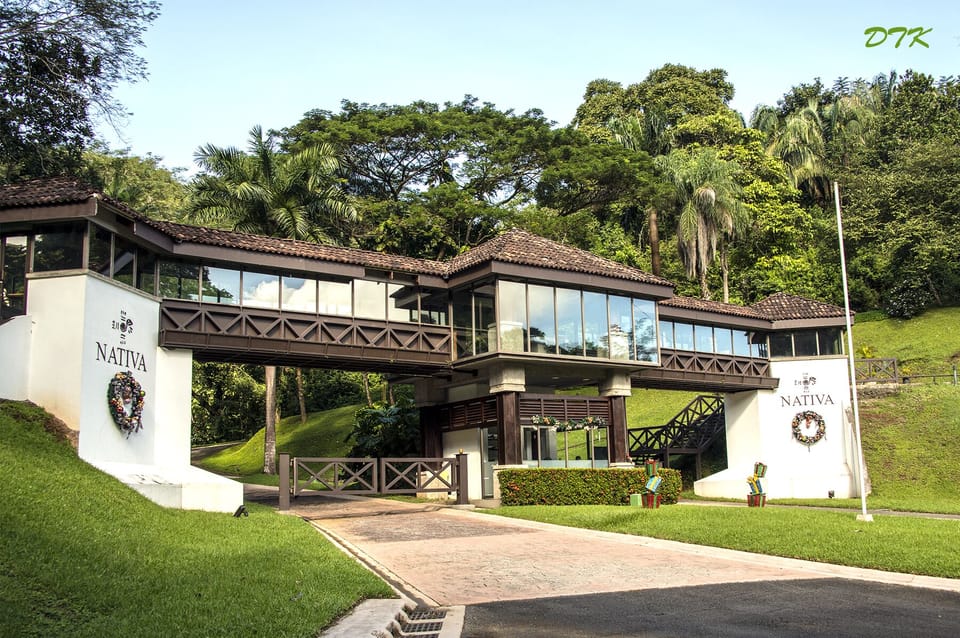 Front gate on Hwy. 34 going toward Jaco and Manuel Antonio