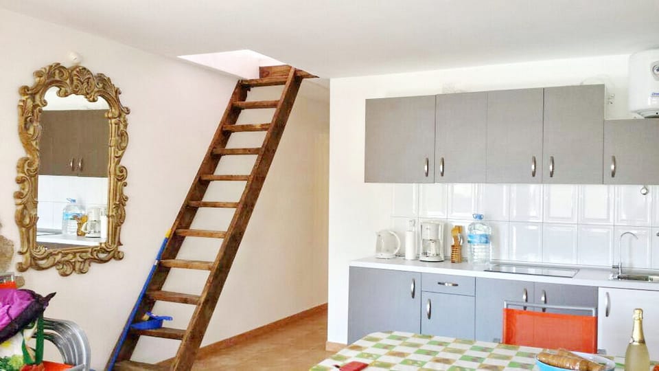 kitchen + second floor steps