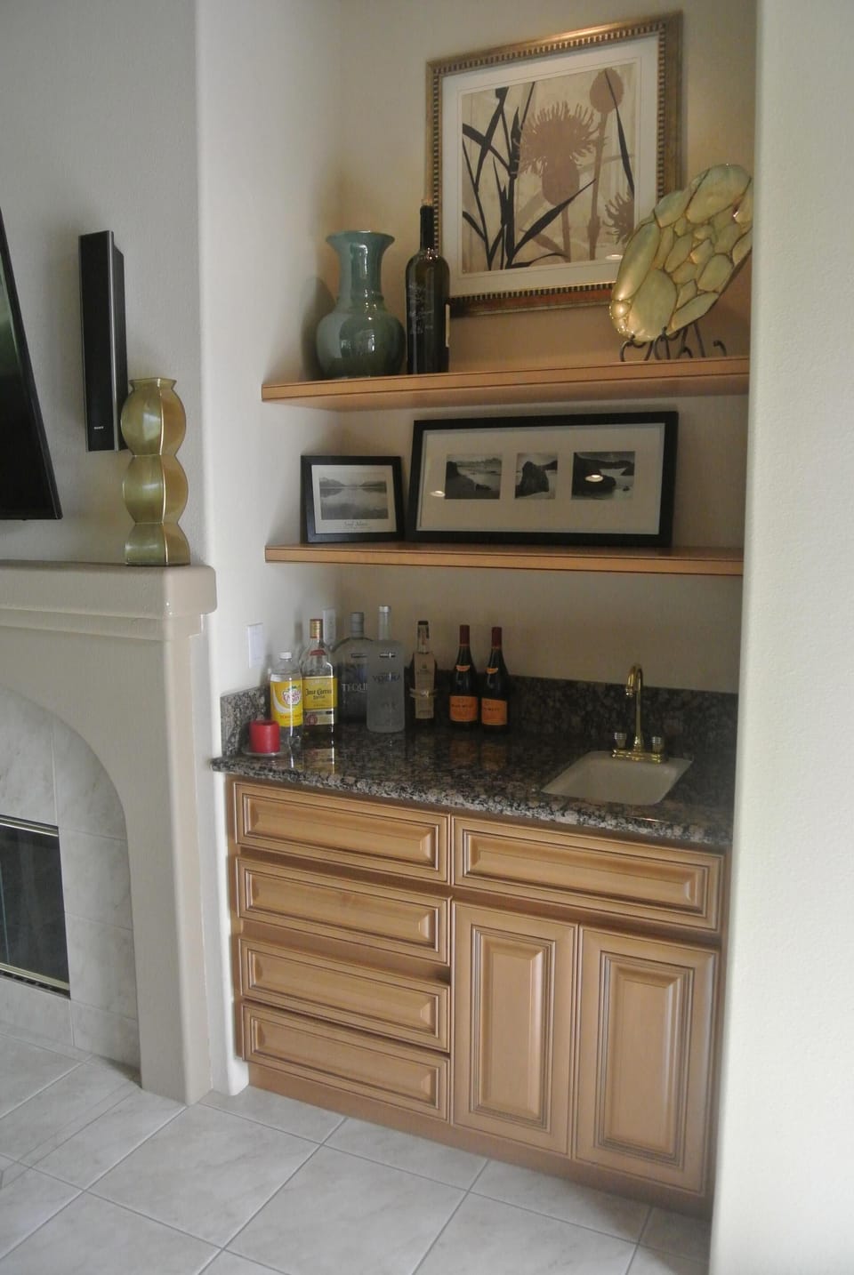 Wet bar in great room