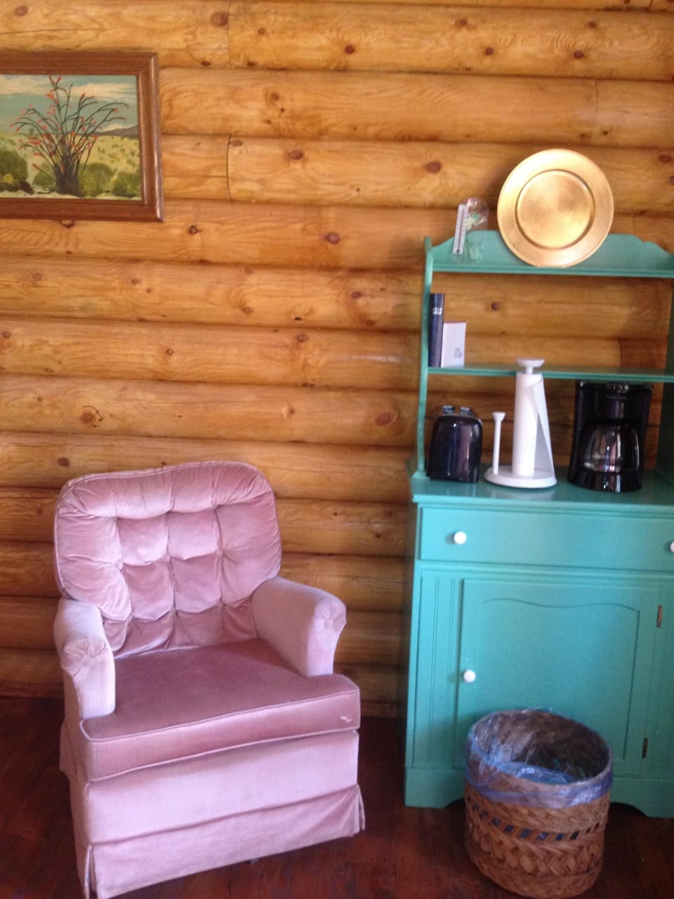 Comfy kitchenette area included in the Longhorn Cabin for your convenience