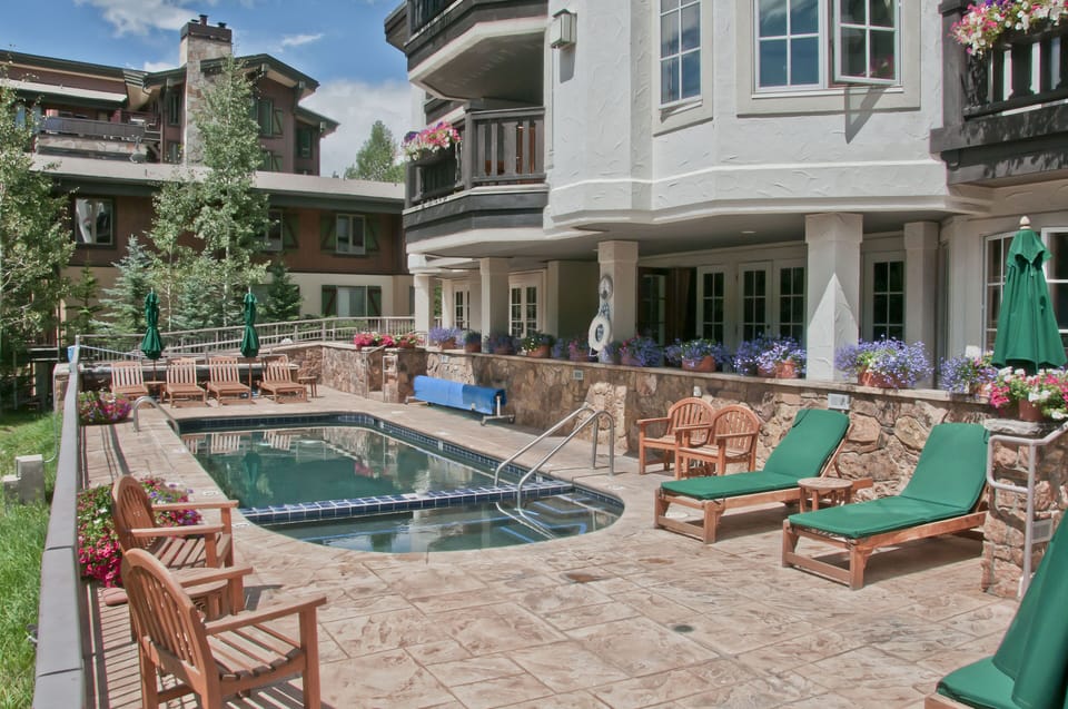 Pool & Hot Tub