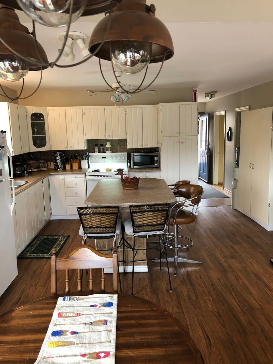 New floor and paint-2021