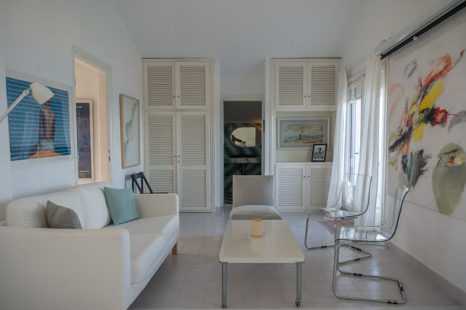 The ubercool living room