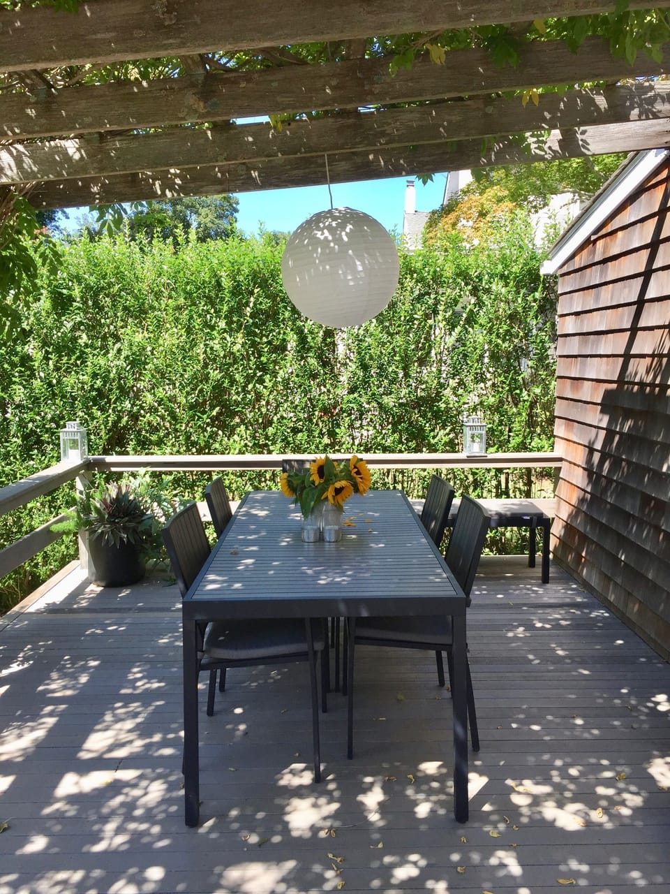 Outdoor dining