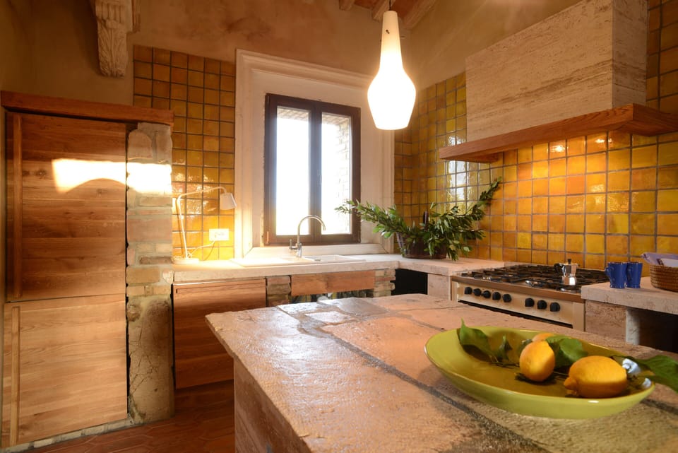 TUSCANY FOREVER RESIDENCE VILLA IV VIAGGIO FIRST FLOOR APARTMENT 