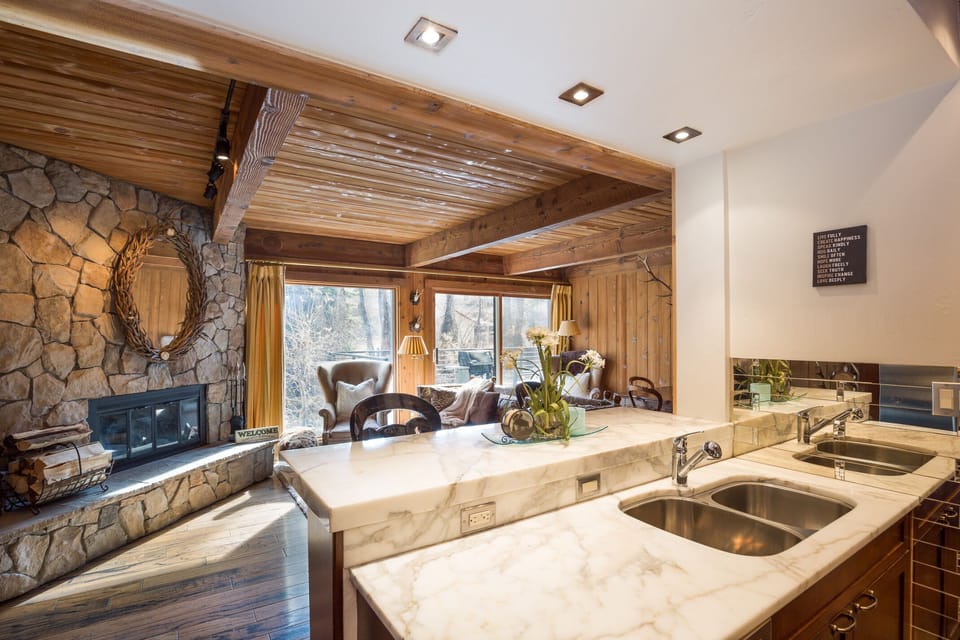 Kitchen to the deck