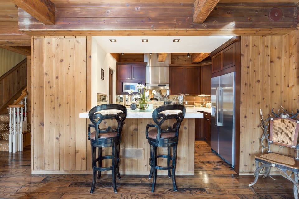 Kitchen bar