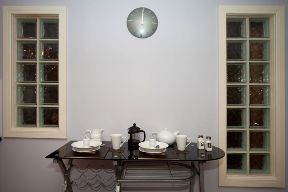 Kitchen bar