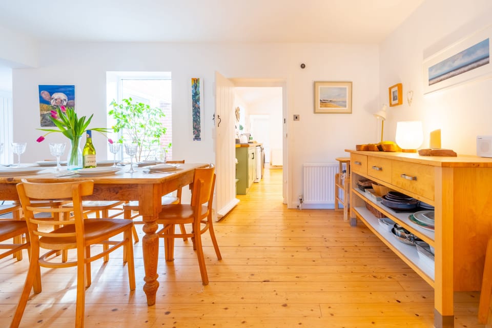 Ground floor: Dining area