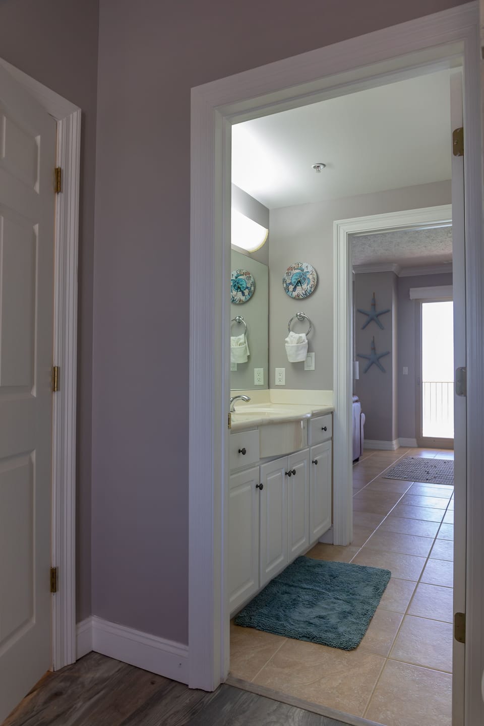 Guest bath room with  bath/shower.