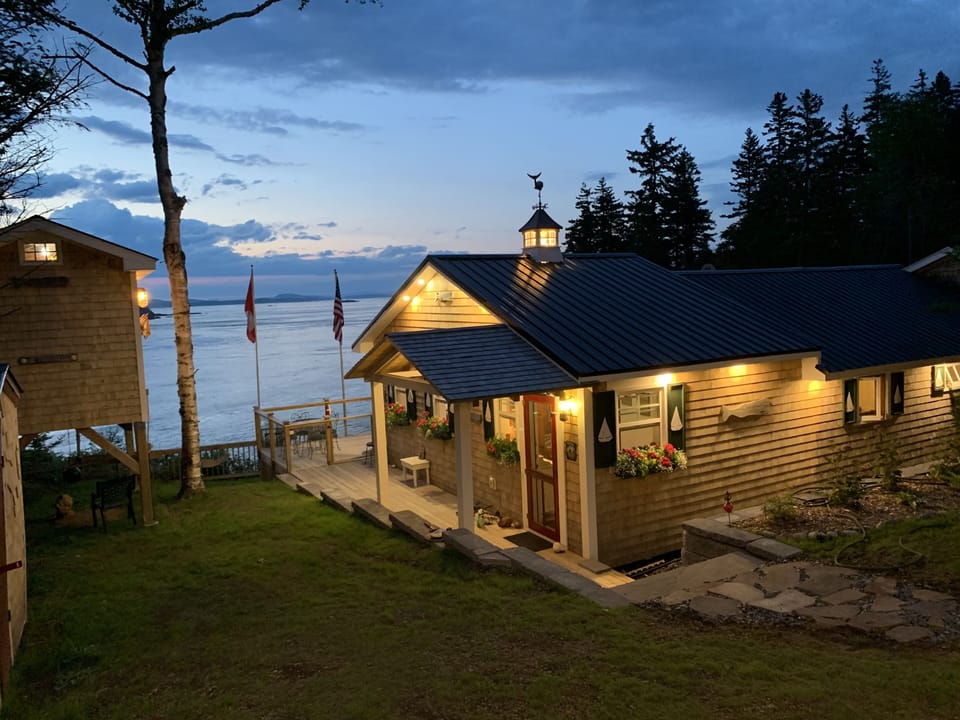 Renovated Sea Urchin Cottage Circa 1959