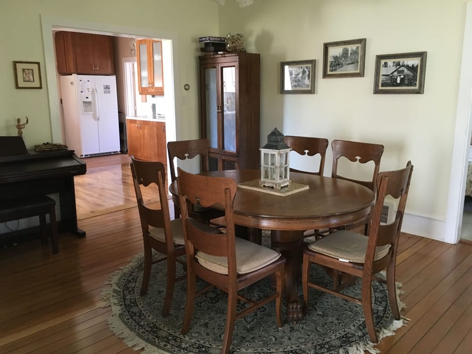 dinning room with the piano