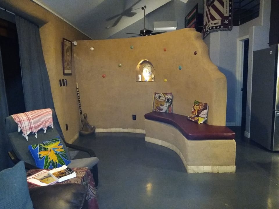 Adobe wall with Banco
