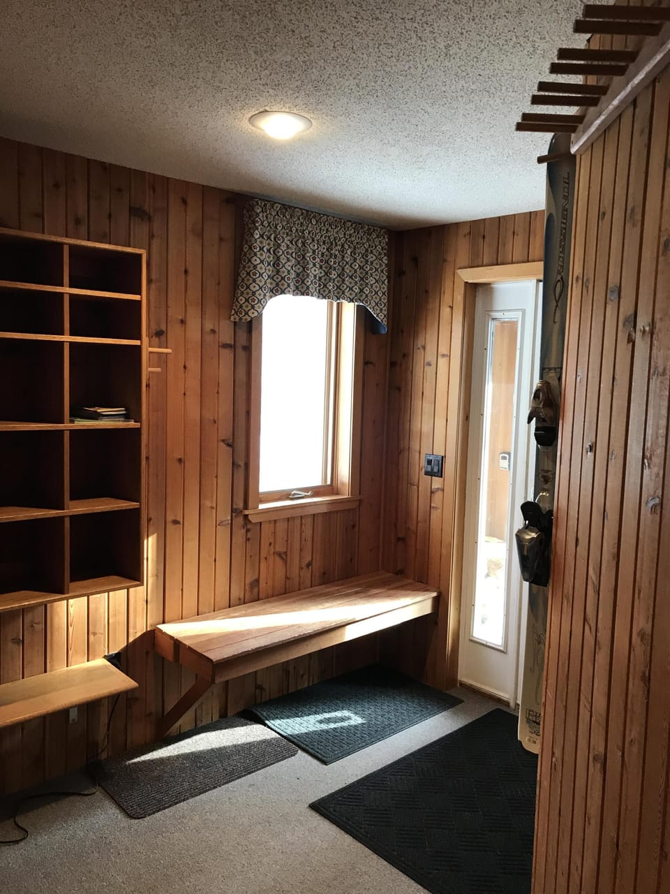 Front entryway with space for skis and gear!