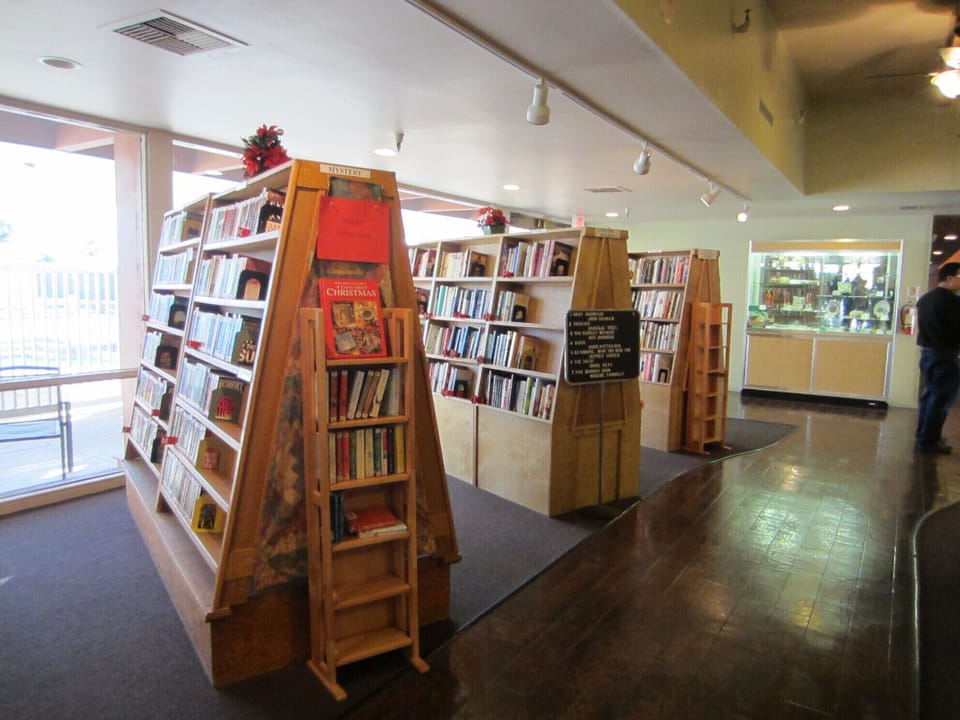 Library at the Sun Lakes Community Center