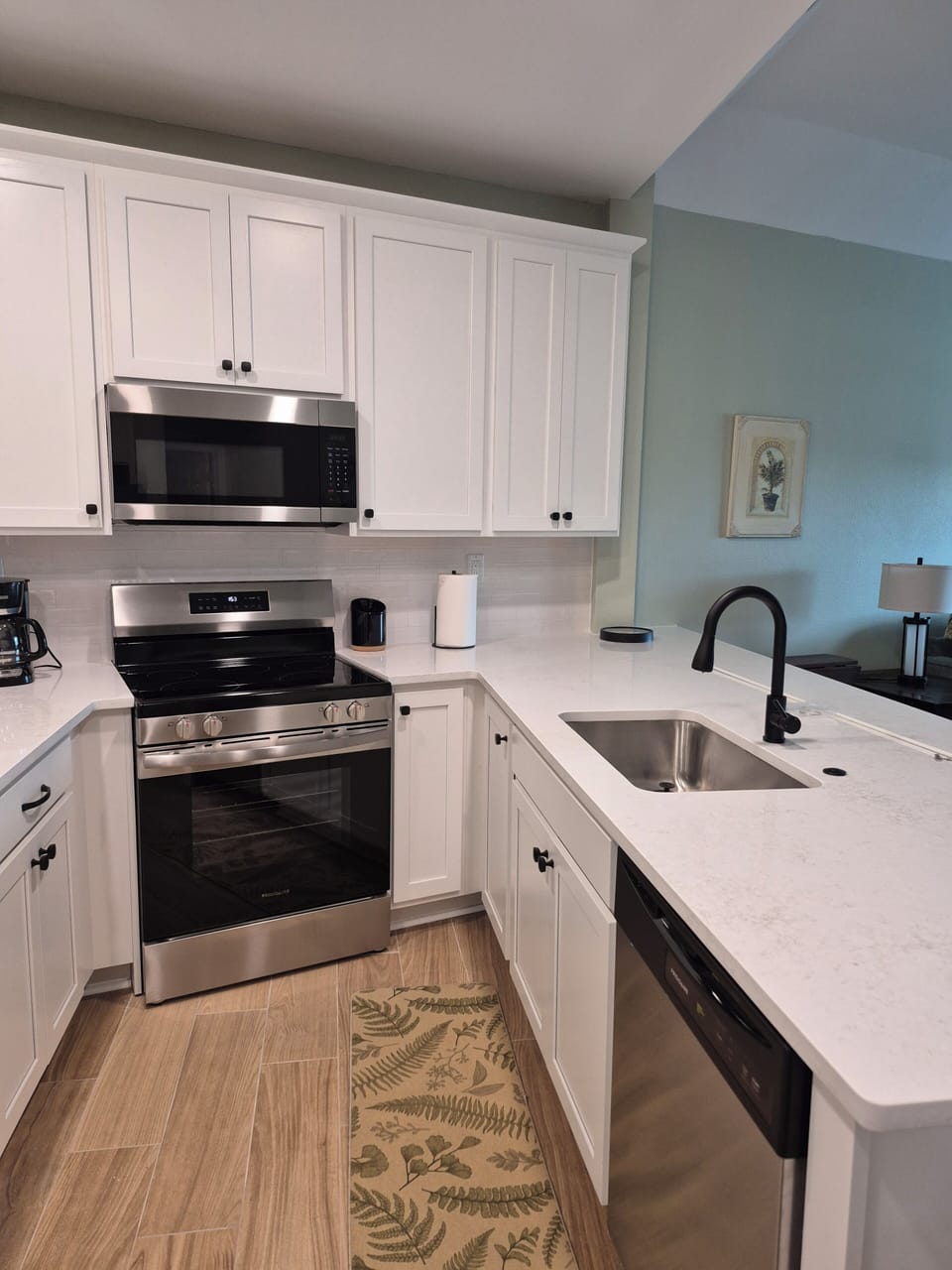 Fully equipped kitchen