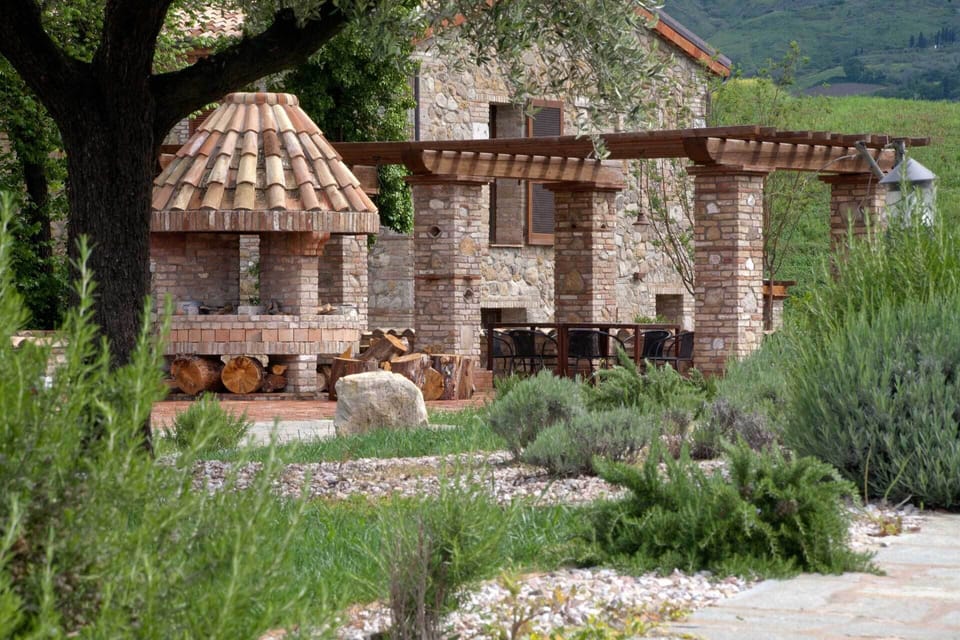 TUSCANY FOREVER RESIDENCE 4 swimming pool, restaurant and tennis court