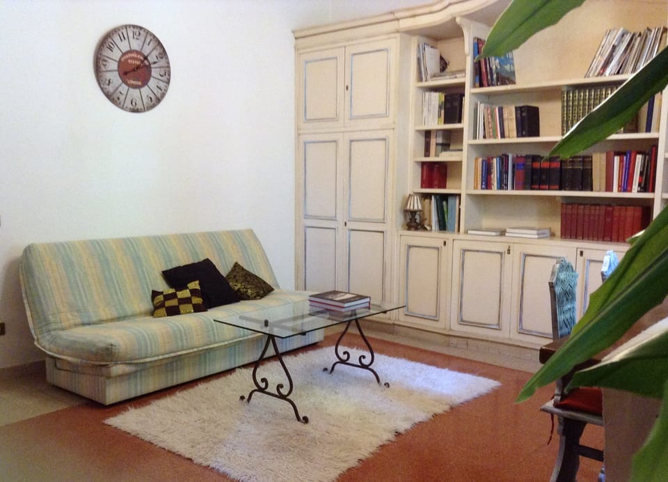 Lounge with Sofa bed 