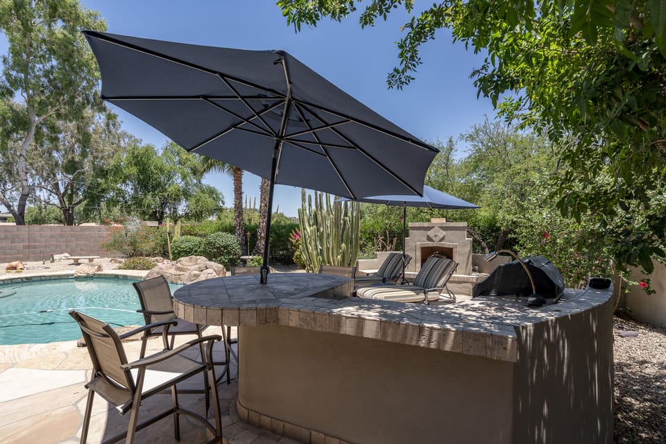 Great outdoor seating and grill area!