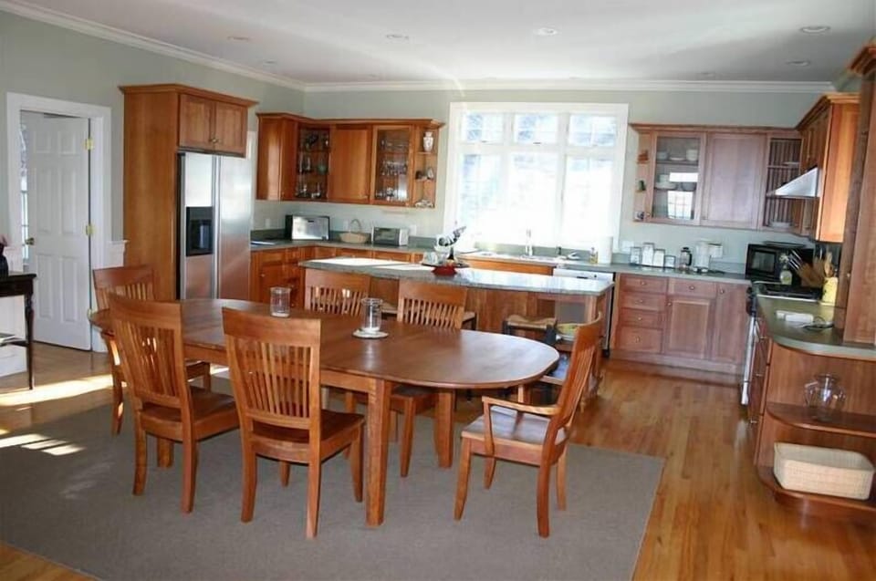 Dining Area Looking Into Kitchen