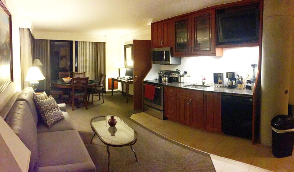 Main middle living room/kitchen (spa on balcony)