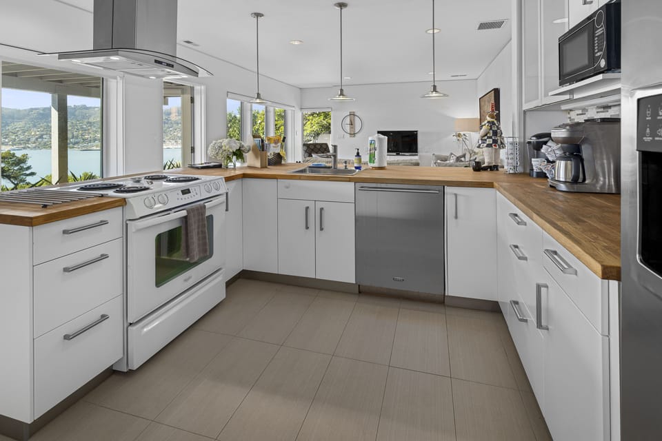 Spacious kitchen. 