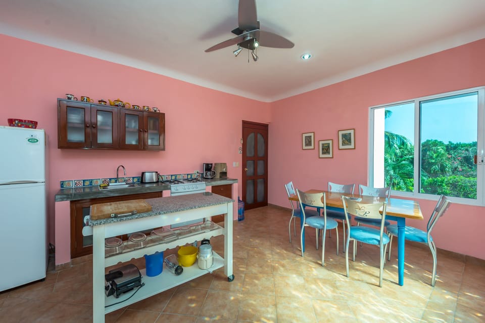 KItchen & DIning Area