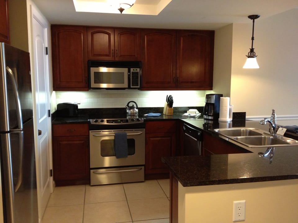 Well-Equipped  kitchen - perfect for a leisurely family dinner