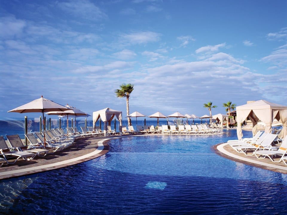 Pools all have their own bar/grill. (Also available: adults-only pool areas)

