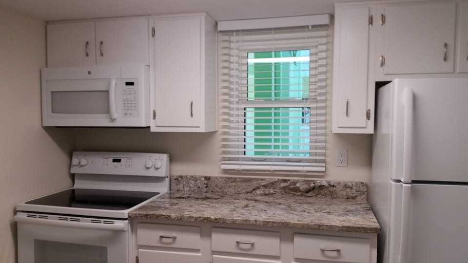 Galley Kitchen Electric stove, Microwave