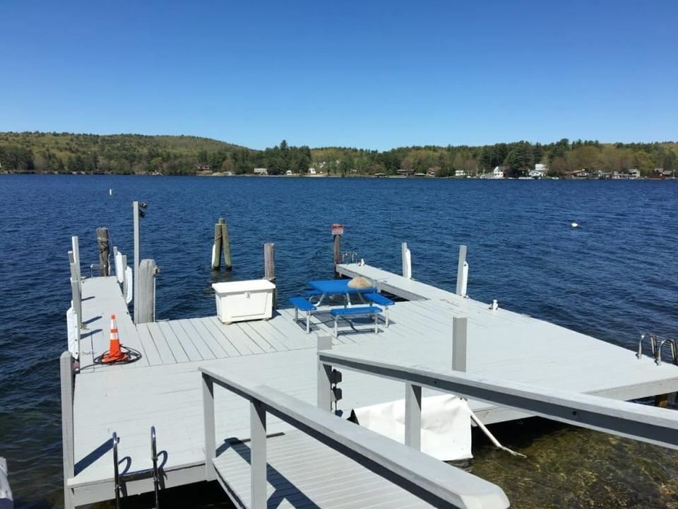 A slip for a boat up to a 21' is available during your stay.