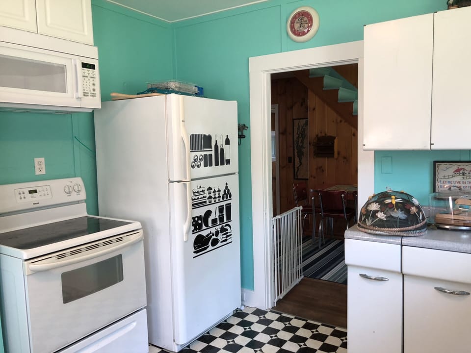 Vintage 1950s kitchen 