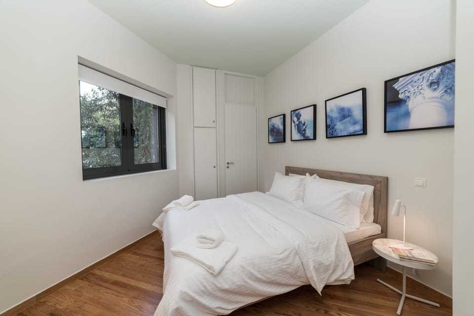 Bedroom with forest view