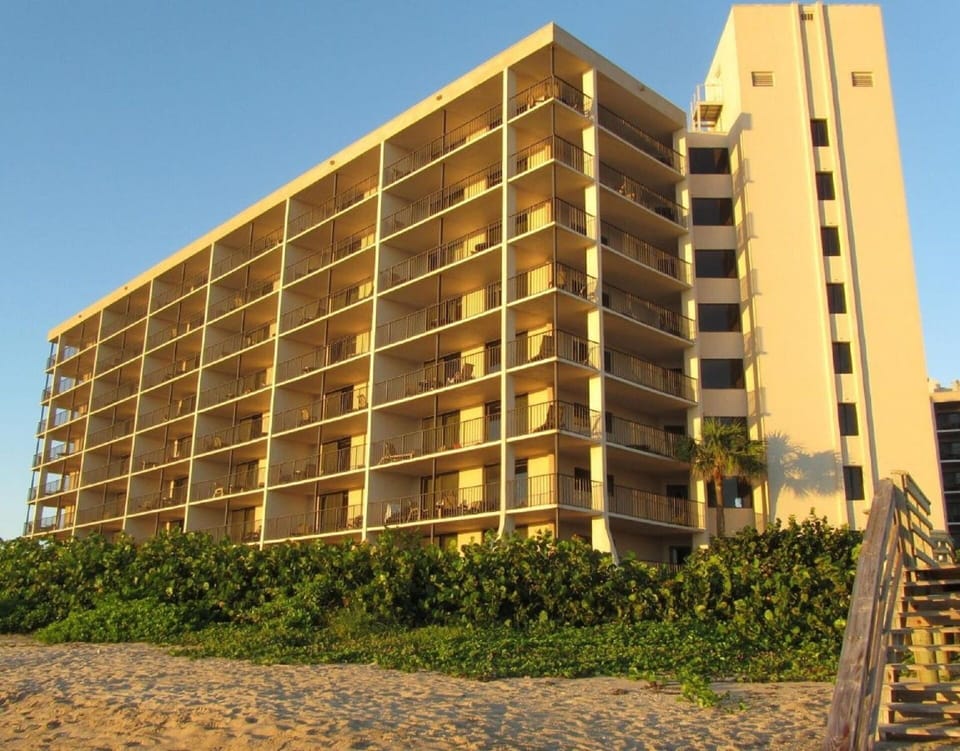 Beach / Oceanfront 