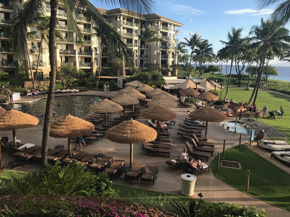 Westin Nanea and Ka’anapali Ocean Villas North, OCEAN FRONT 2 bedroom lock off! Resort in Kaanapali