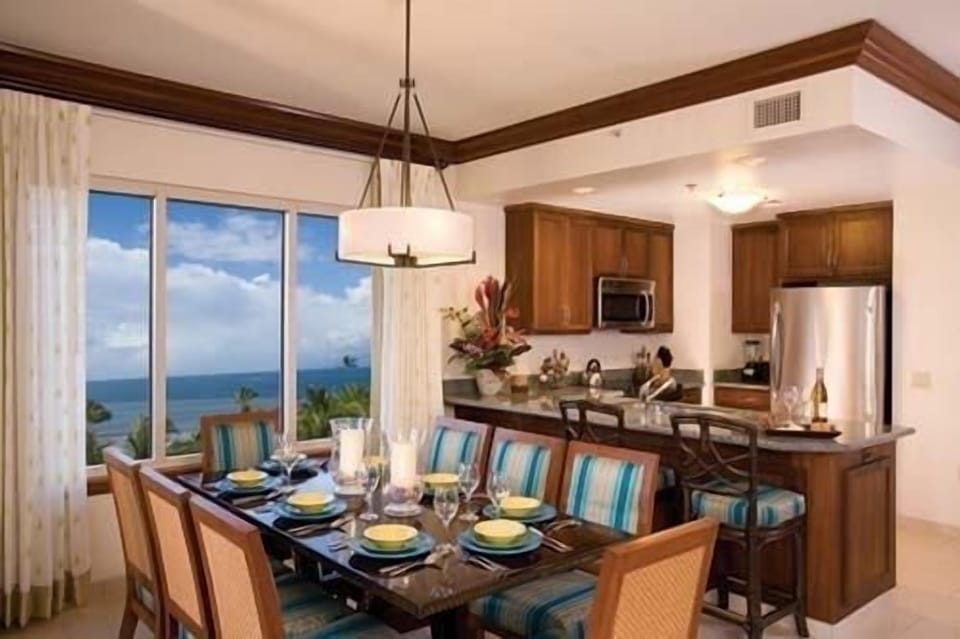 Dining Area and Full Kitchen - Oceanfront Seating for 8