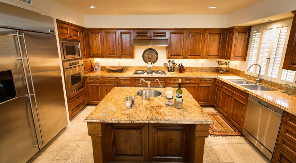 Spacious Kitchen 