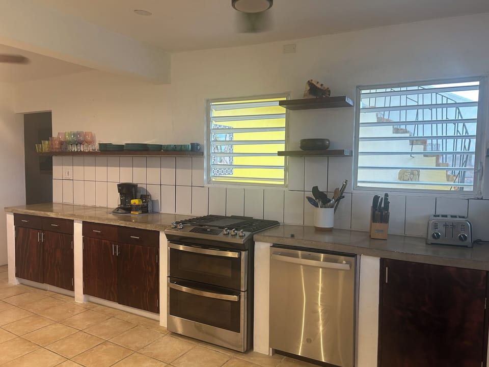 2BR kitchen