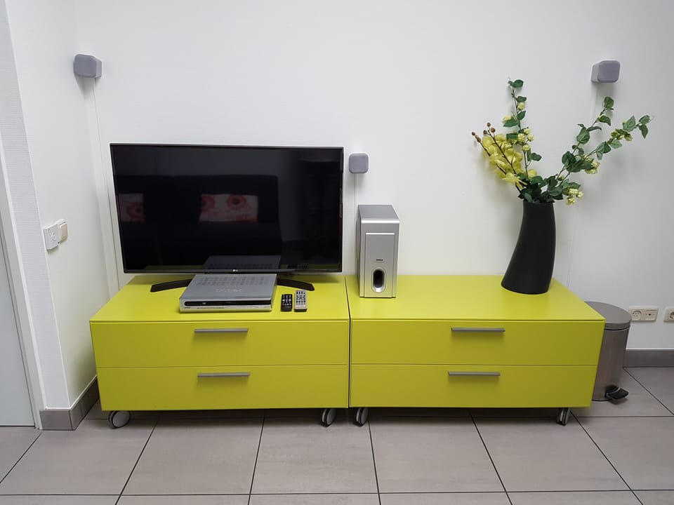 LG 4k Led TV with satellite receiver and DVD player / home cinema system.