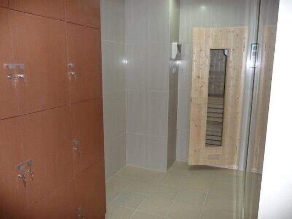 Sauna. lockers, shower and restroom