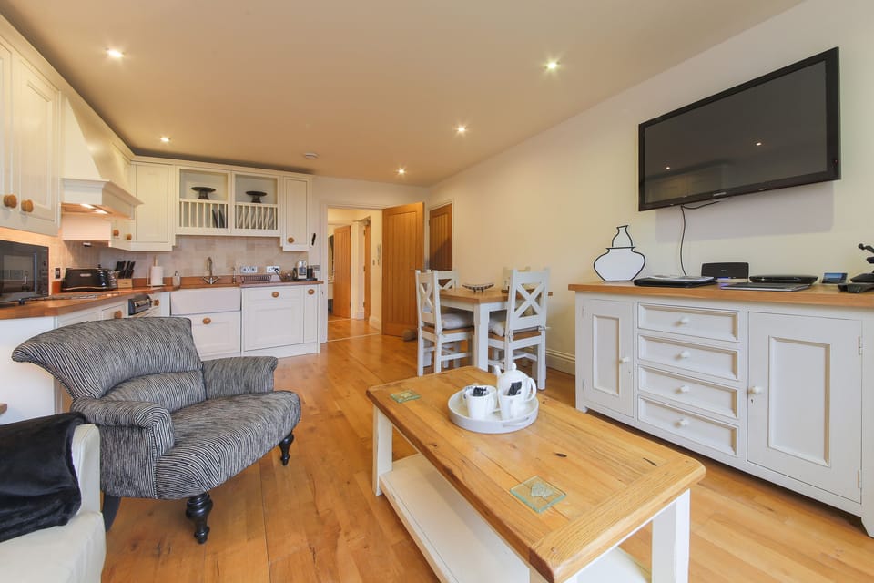 Kitchen/Dining area.