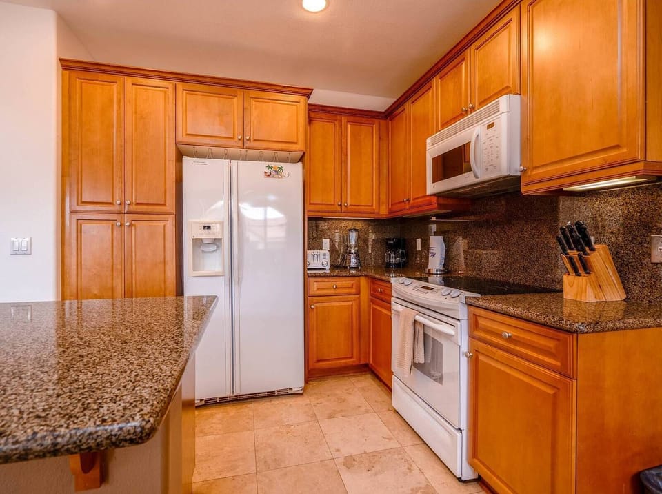 Condo 69-1 two car garage rental condo in El Dorado Ranch, San Felipe - kitchen