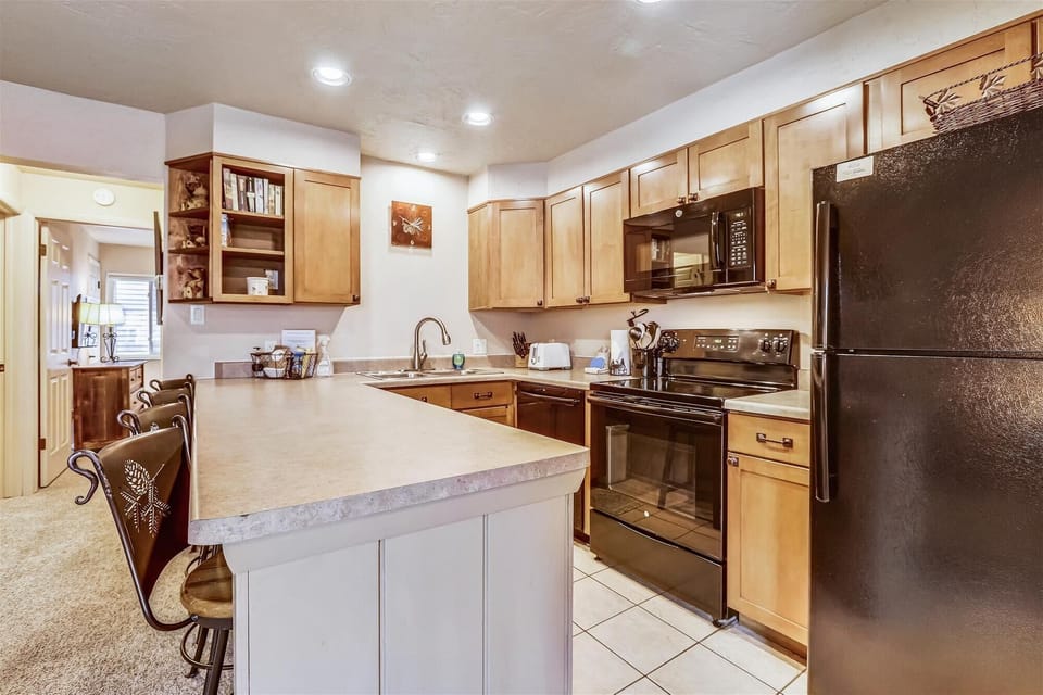 Kitchen / Bar seating