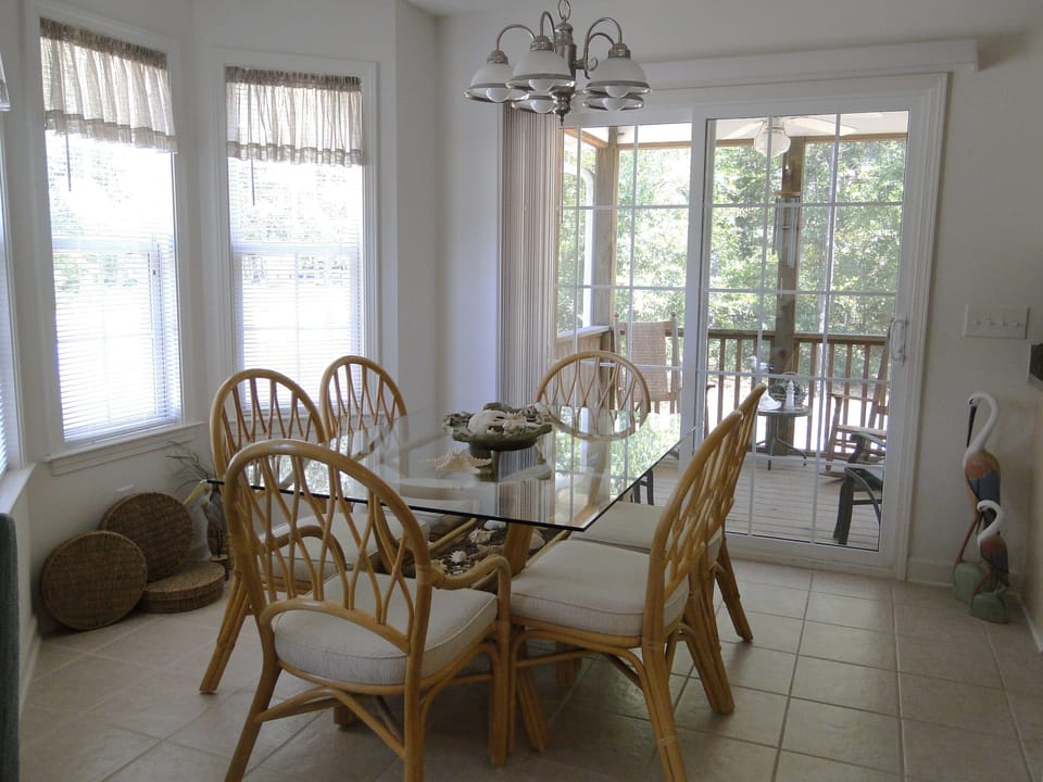 Dining room and sliding patio doors to back deck.